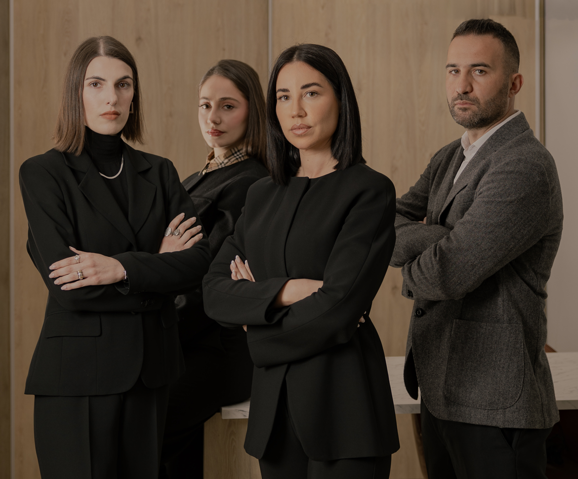 ΕΠΙΛΕΞΤΕ ΤΗΝ ΠΙΟ ΕΜΠΕΙΡΗ ΝΟΜΙΚΗ ΟΜΑΔΑ