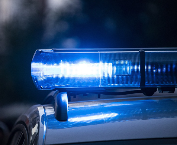 Υπεράσπιση σε ποινικές υποθέσεις, προσφέροντας στρατηγική και εξειδίκευση σε όλα τα στάδια της διαδικασίας.